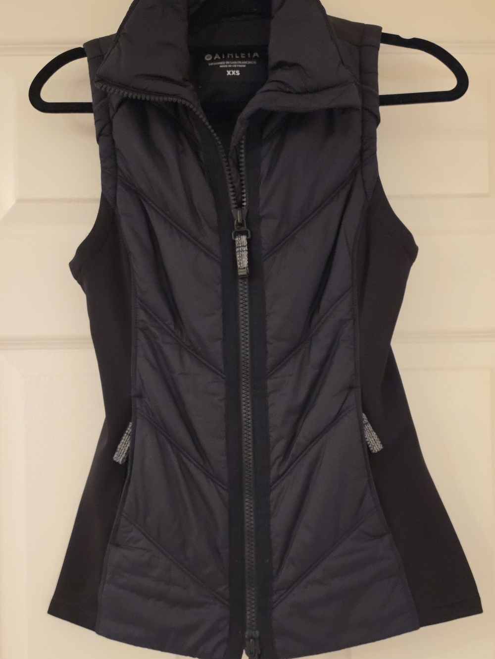 Athleta Black Quilted Sleeveless Vest